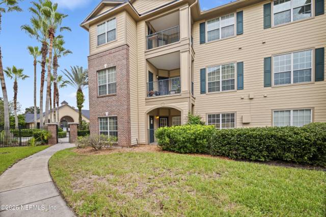 7800 POINT MEADOWS Drive #1017, home for sale in Jacksonville