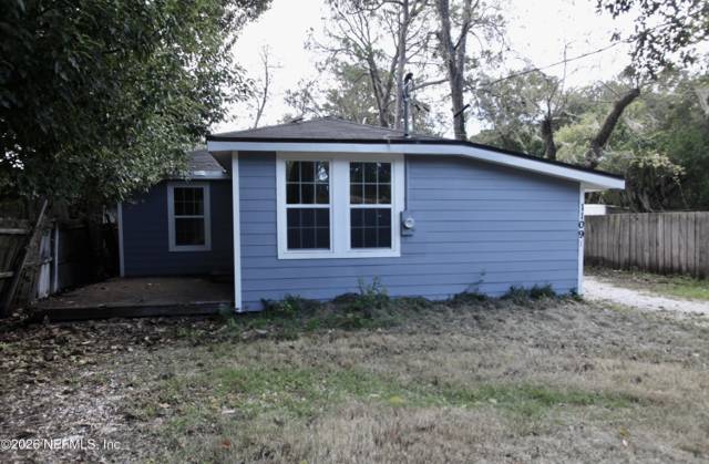 1109 LAKE SHORE