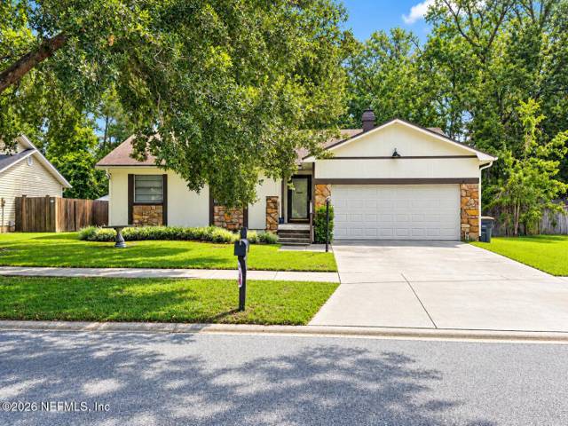 8613 BEECHFERN Lane home for sale in Argyle Forest