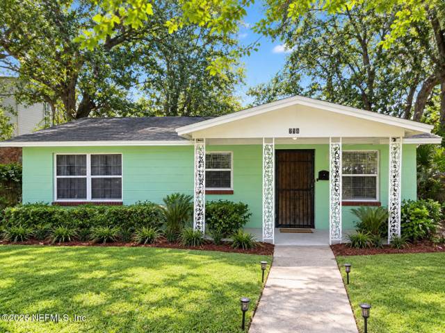 918 W 27TH Street home for sale in Brentwood