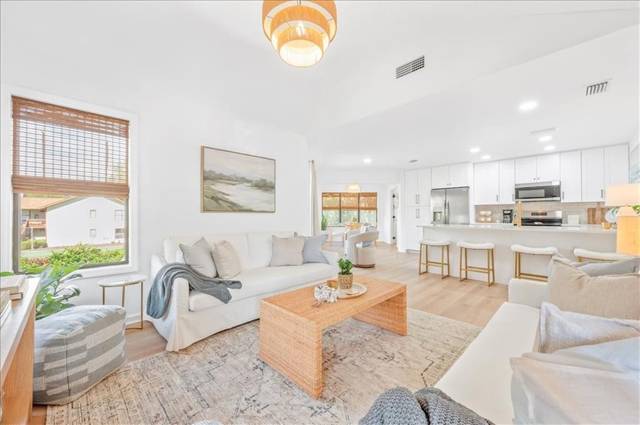 Harbour Oaks Condos