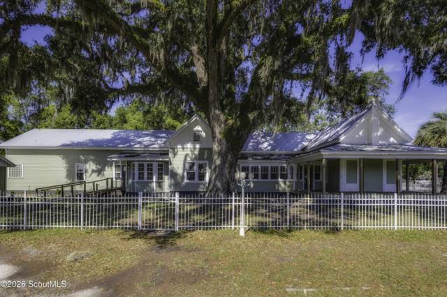 290 E King Avenue home for sale in Victoria Landing
