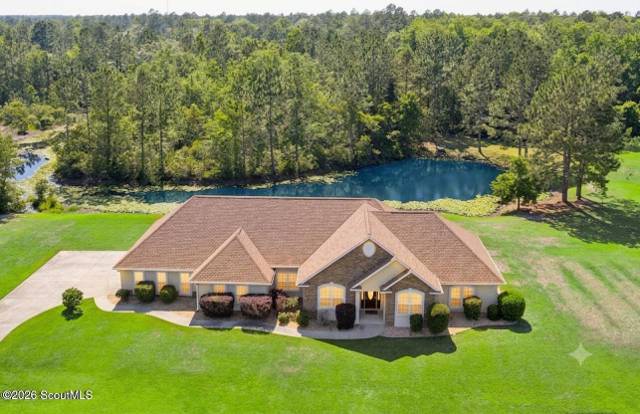 190 Lakes Drive home for sale in The Lakes