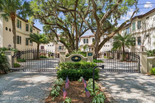 3200 Prince Lane home for sale in Village Villas