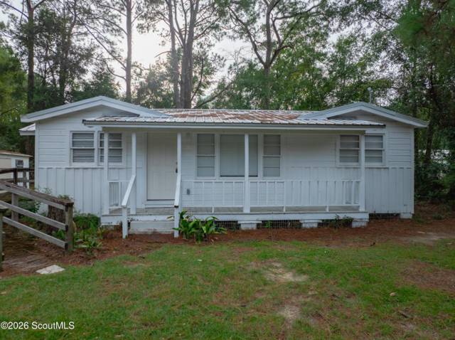 2920 S Lakeview Drive, home for sale in Ware County