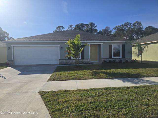 941 SW Richmond Circle home for sale in Richmond Cove