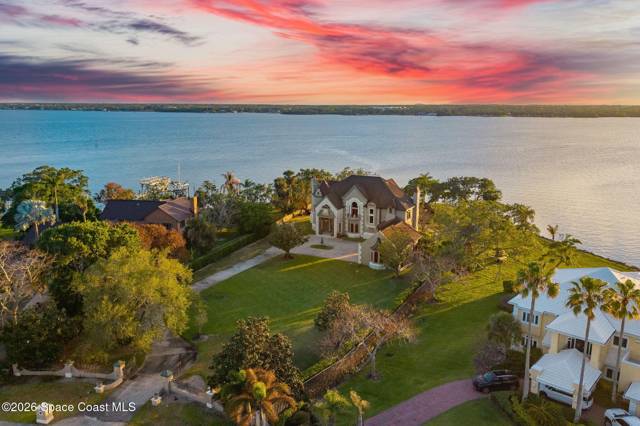 Hacienda Del Sol Estates