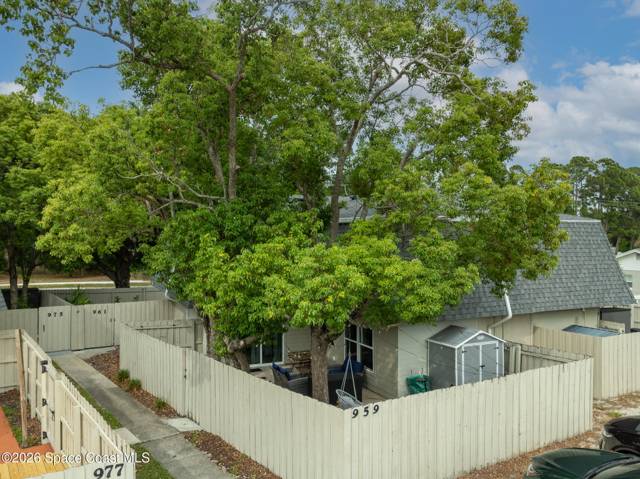 Harrison Terrace Townhouses