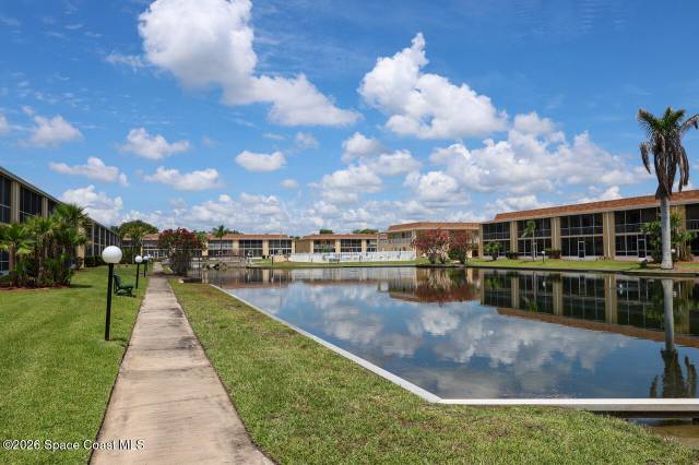 2135 N Courtenay Parkway #211