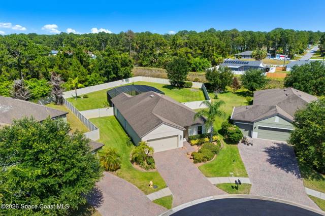 Wellington At Bayside Lakes