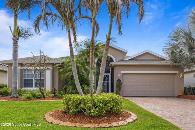 570 Gardendale Circle home for sale in Monterey Cove At Bayside Lakes