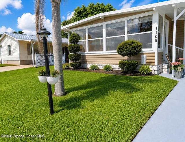 1109 Wren Circle, home for sale in Barefoot Bay