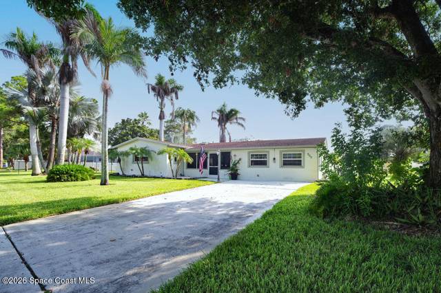 960 Kings Post Road home for sale in Fiske Terrace