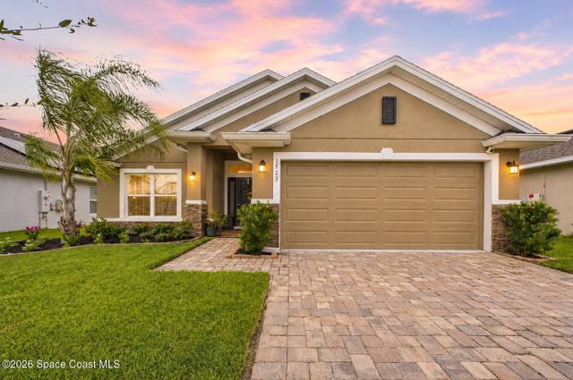 1723 Middlebury Drive home for sale in Courtyard At Waterstone