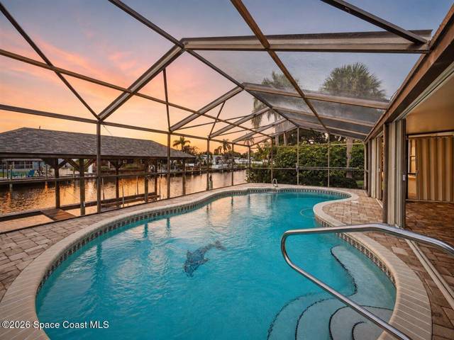424 Cardinal Drive home for sale in Waterway Estates 3Rd Addn
