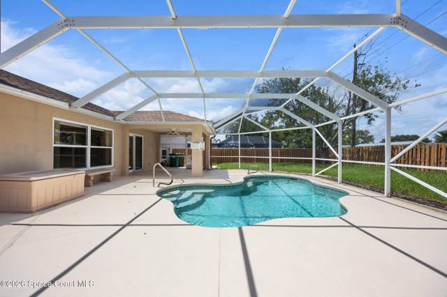 2010 Belmont Way home for sale in Saddlebrooke Of W Melbourne A