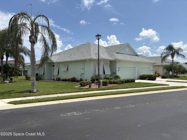 1082 Eleuthera Drive home for sale in Bimini Bay