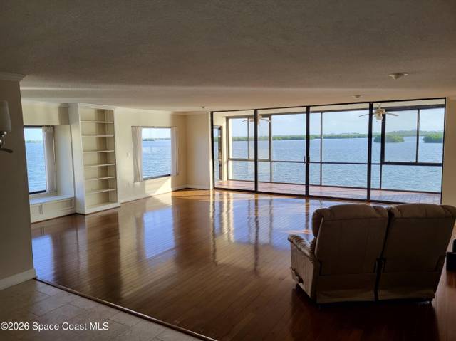 1825 Minutemen Causeway #306