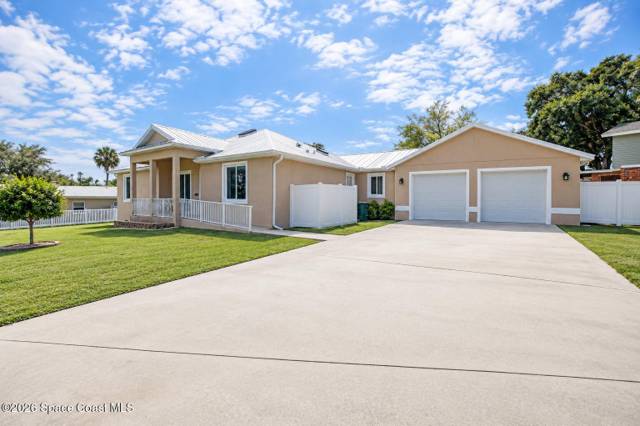 1905 Manor Drive