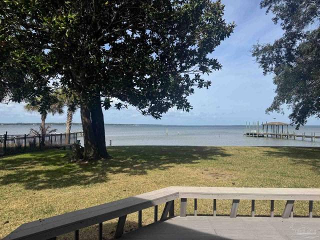 16298 North Shore Dr, Pensacola 32507 home for sale