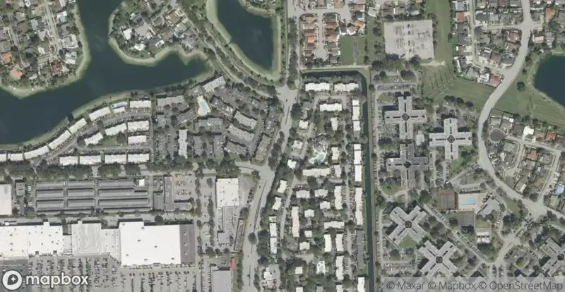 Kendale Lake Townhouse CondHomes for Sale in Miami, FL