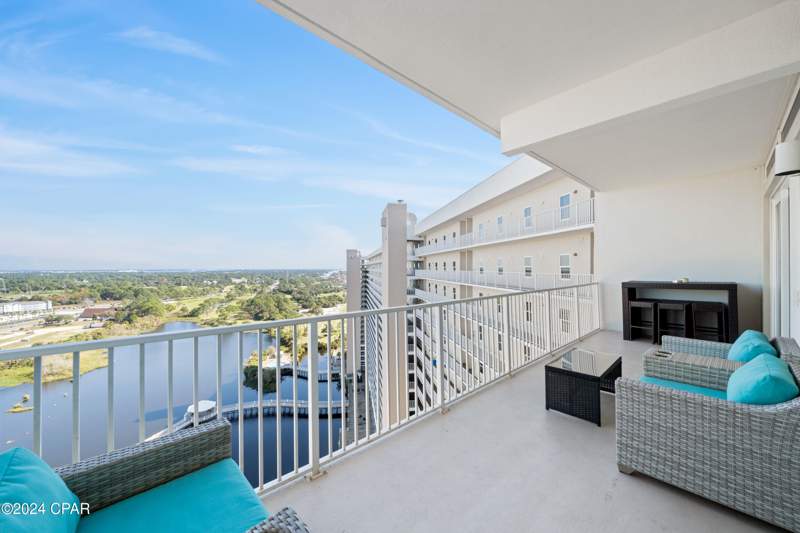 3 bedroom Condominium at 9902 S Thomas Drive 2028, Laketown Wharf, Panama City — photo 2