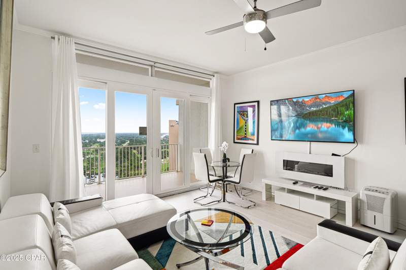 3 bedroom Condominium at 9902 S Thomas Drive 2028, Laketown Wharf, Panama City — photo 3