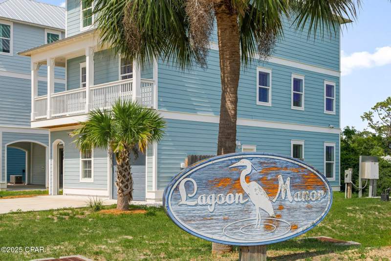 4 bedroom SingleFamilyResidence at 2711 Lagoon Manor Drive, Lagoon Manor, Panama City — photo 5