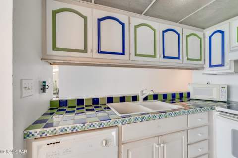 9850 S Thomas Drive 1109W, Panama City Beach FL - photo 12 of 47