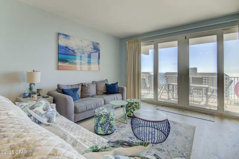 3 bedroom Condominium at 9860 S Thomas Drive 1121, Laketown Wharf Phase II, Panama City — photo 1