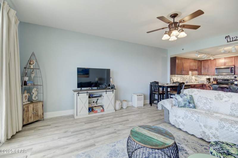 3 bedroom Condominium at 9860 S Thomas Drive 1121, Laketown Wharf Phase II, Panama City — photo 5