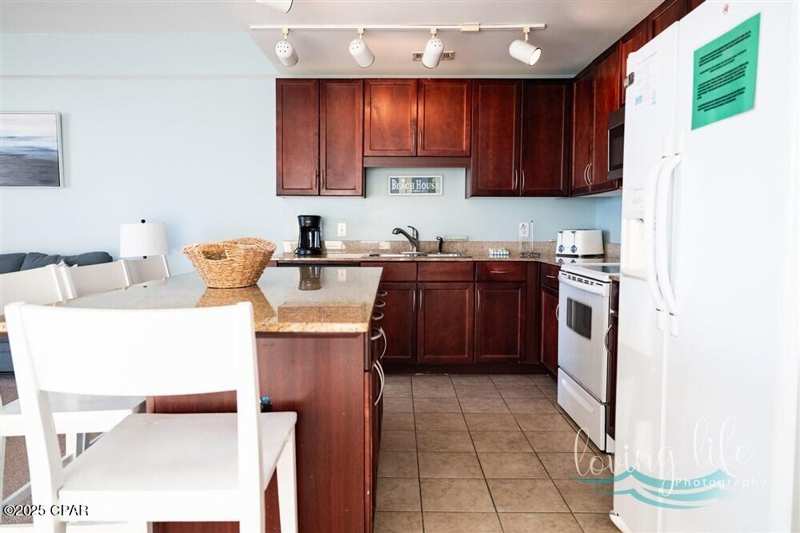 1 bedroom Condominium at 9860 Thomas Dr 1819, Laketown Wharf, Panama City Beach — photo 1