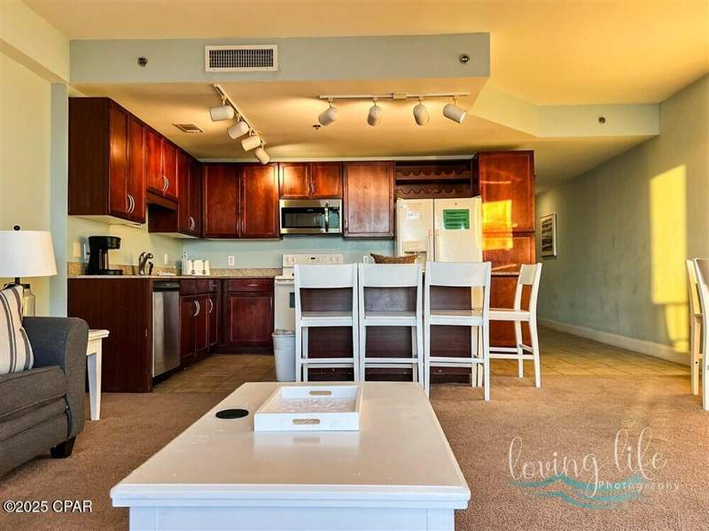 1 bedroom Condominium at 9860 Thomas Dr 1819, Laketown Wharf, Panama City Beach — photo 4