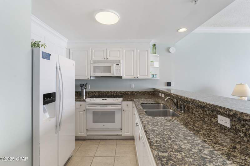 1 bedroom Condominium at 9450 S Thomas Drive 507D, Boardwalk Central, Panama City Beach — photo 4