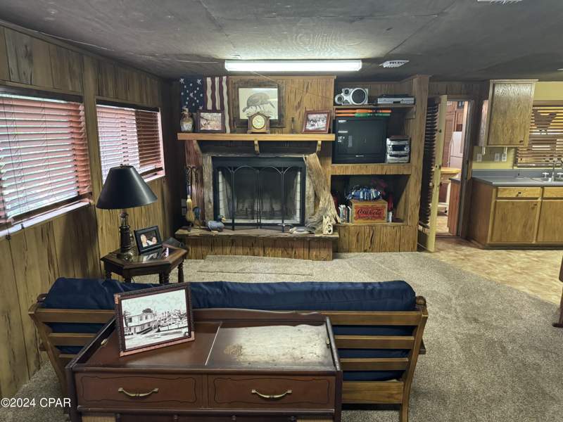 4 bedroom SingleFamilyResidence at 199 N Duck Avenue, Whitfield Acres, Wewahitchka — photo 4