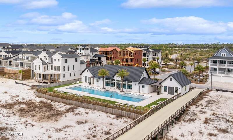 5 bedroom SingleFamilyResidence at 201 E Sugar Sand, Sugar Sand, Mexico Beach — photo 4