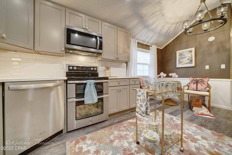 2 bedroom ManufacturedHome at 1219 Thomas Drive 25, Emerald Pointe Resort, Panama City Beach — photo 5