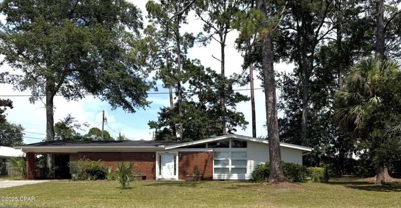 3 bedroom SingleFamilyResidence at 2203 Monument Avenue, St.Joseph Addition Unit No. 9, Port St Joe — photo 1
