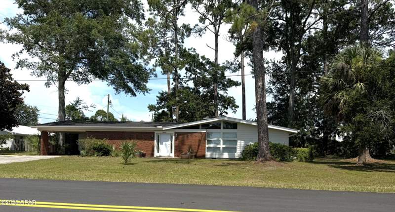 3 bedroom SingleFamilyResidence at 2203 Monument Avenue, St.Joseph Addition Unit No. 9, Port St Joe — photo 2