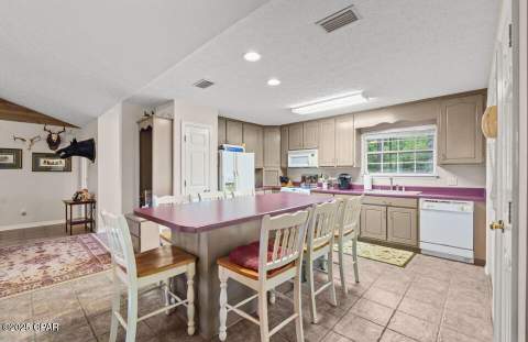 2942 Paradise Lakes Road, Chipley FL - photo 11 of 39