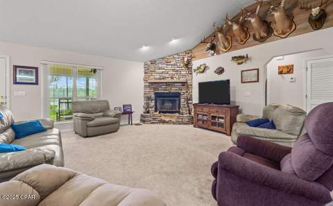 2942 Paradise Lakes Road, Chipley FL - photo 17 of 39