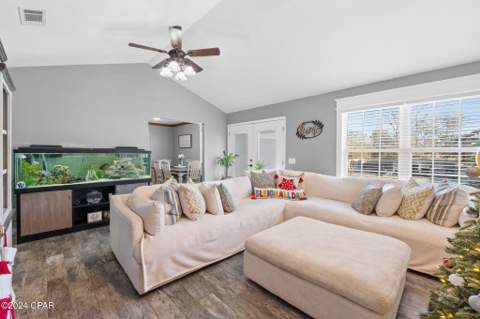 1528 Hilltop Drive, Bonifay FL - photo 10 of 92
