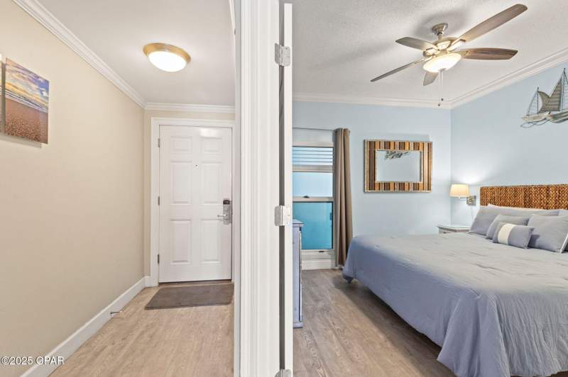 1 bedroom Condominium at 9450 S Thomas Drive 2105, Boardwalk Central, Panama City — photo 2