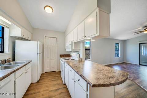 2910 Treasure Circle A & B, Panama City FL - photo 24 of 76