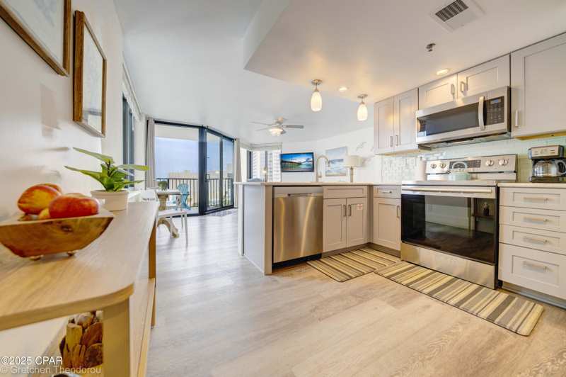 1 bedroom Condominium at 9850 S Thomas Drive 912W, Sunbird Condo, Panama City — photo 1