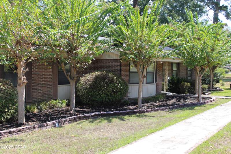 3 bedroom Attached at 2695 Marian Drive, Dogwood Lake Estates, Bonifay — photo 2