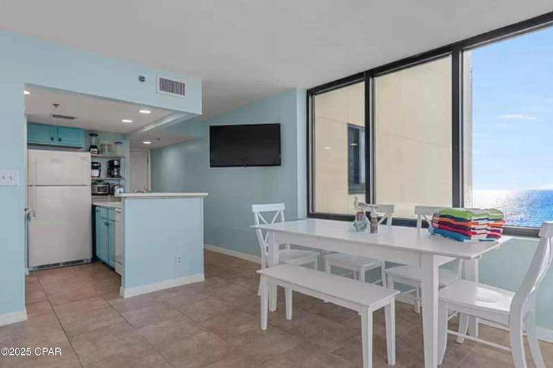 1 bedroom Condominium at 9850 S Thomas Drive 812W, Sunbird Condo, Panama City — photo 3