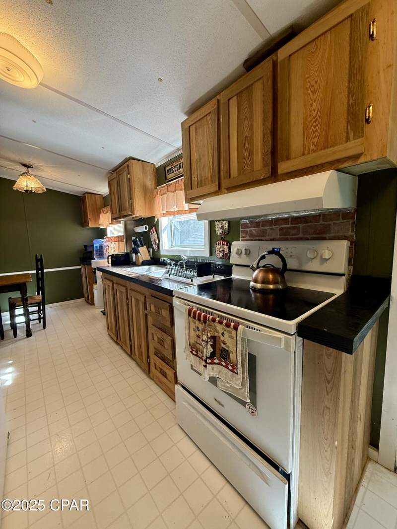 3 bedroom ManufacturedHome at 738 Bryant Landing Road, Bryant's Landing, Wewahitchka — photo 3