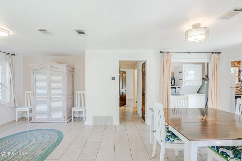 3 bedroom SingleFamilyResidence at 1720 Sherman Avenue, St. Andrews Bay Dev. Co., Panama City — photo 2