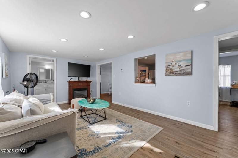 3 bedroom ManufacturedHome at 125 N Vestavia Street, Miramar Heights, Panama City Beach — photo 2